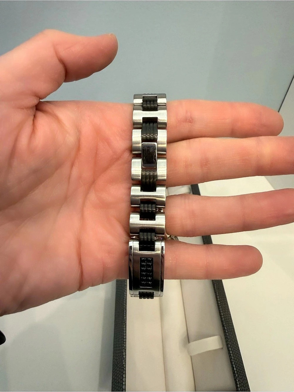 Ashcroft & Oak Silver & Black Link Bracelet - Picture 4 of 6